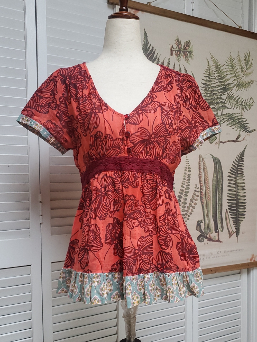 Edme & Esylite Red Floral V-Neck Top with Contrast Hem